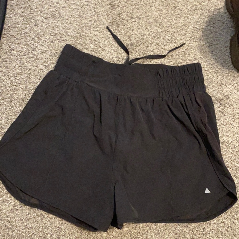 Balance Athletica Breeze Short. Black. Medium.